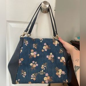 Coach Haillie Shoulder Bag with Painted
Floral Box Print